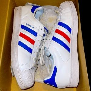 Adidas Sneakers
